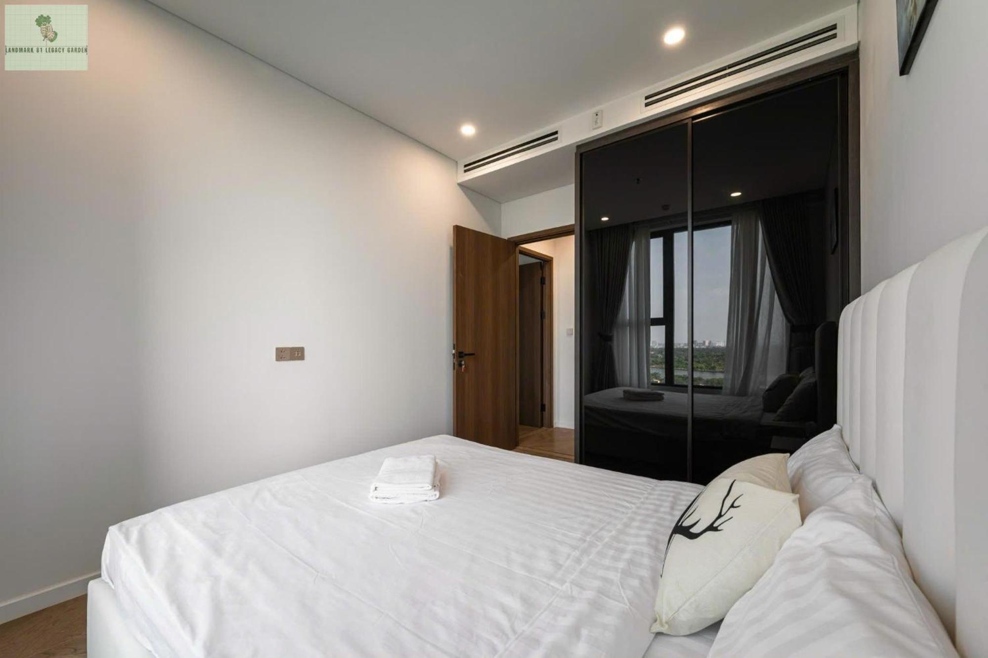 Landmark 81 Legacy Garden Apartment *
